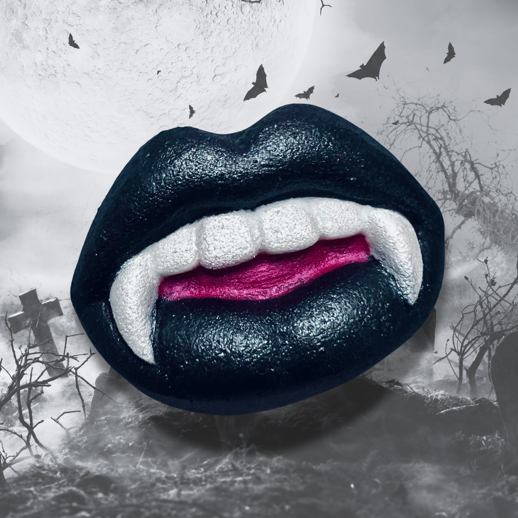 Kiss of Vampira Bath Bomb